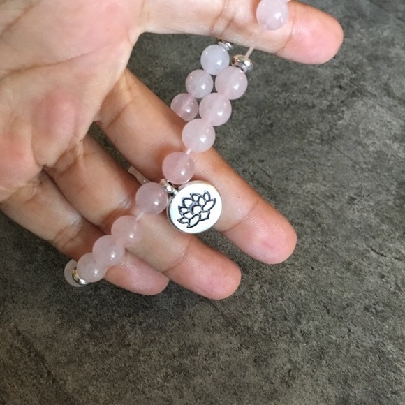 Rose Quartz Lotus Chakra Stretchy Bracelet - Picture 3 of 4